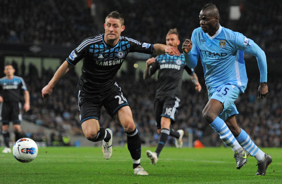 更彰显了他 更彰显了他